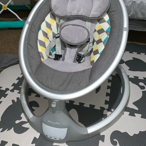 Dream on me baby swing